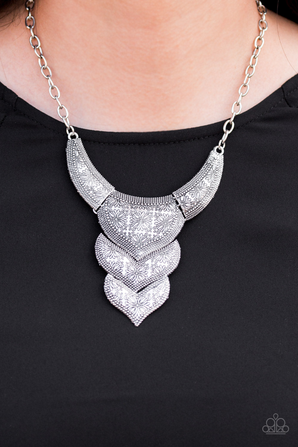 Texas Temptress - Silver - Paparazzi Accessories