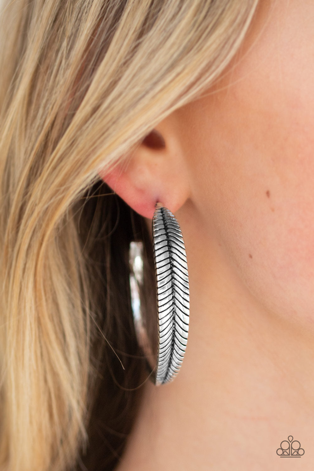 Funky Feathers - Silver - Paparazzi Accessories