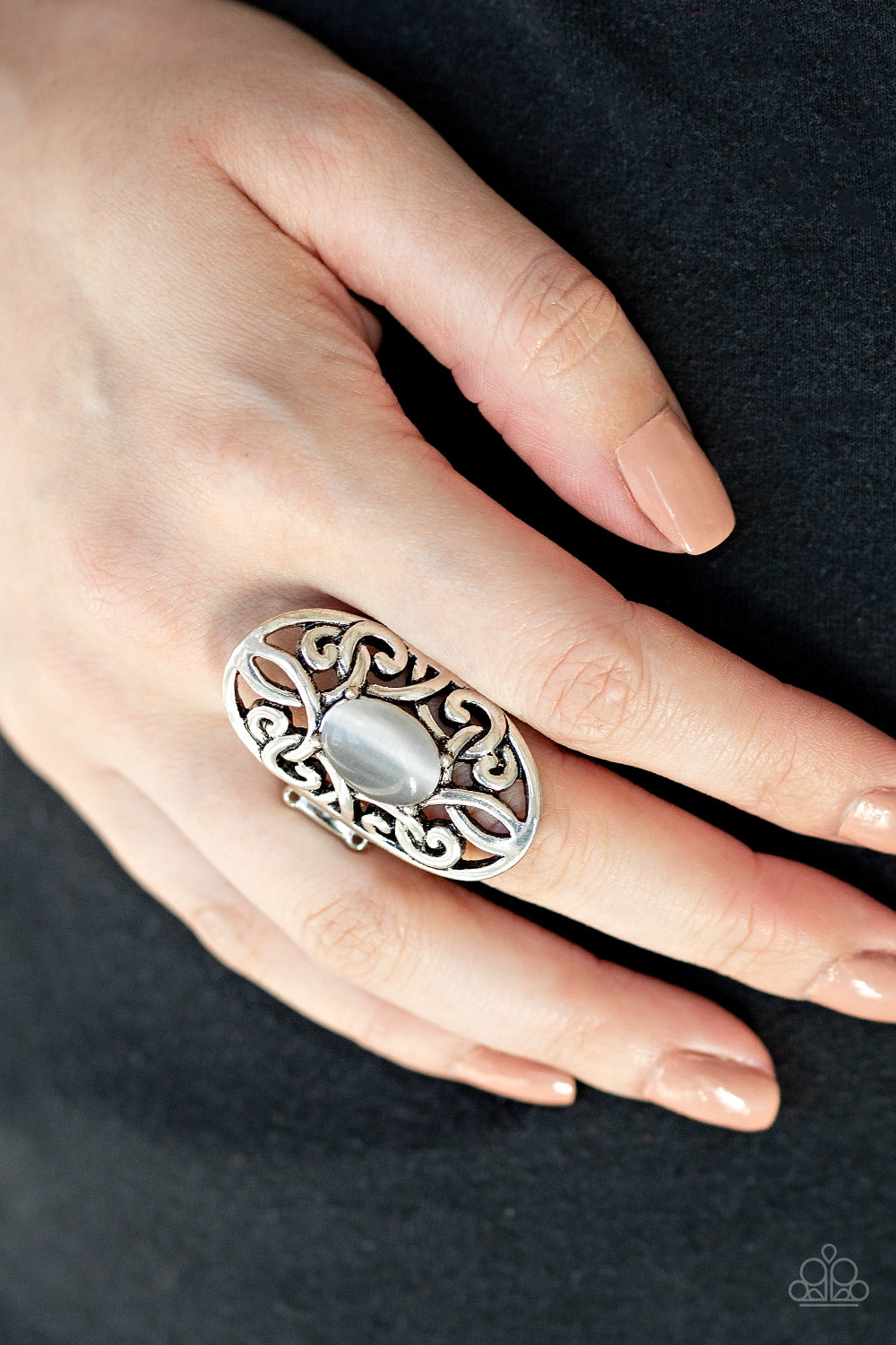 GLEAM Big - Silver - Paparazzi Accessories