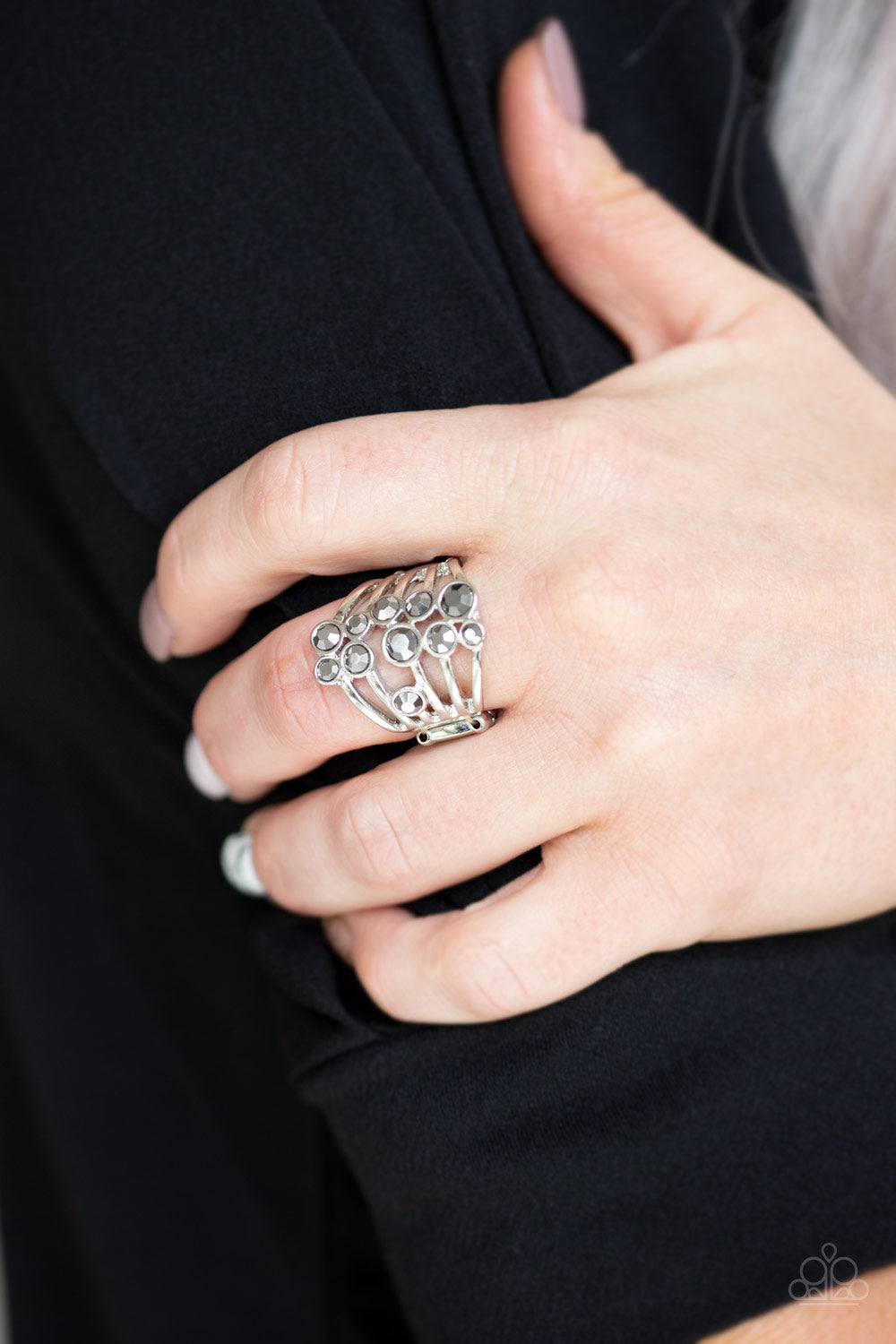 Meet In The Middle - Silver - Paparazzi Accessories