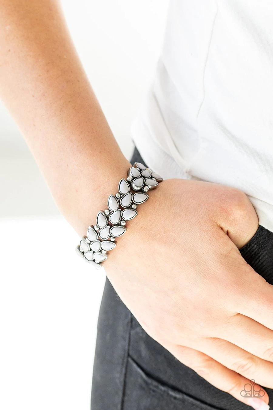 Vintage Venture Silver Gray Bracelet - Paparazzi Accessories