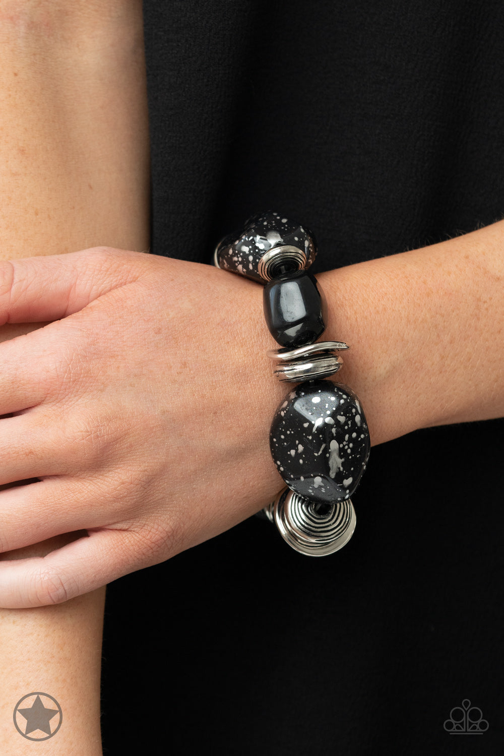 Glaze of Glory - Black Bracelet - Paparazzi Accessories